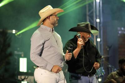 Segunda noite da grande final do IV Canta Cantu encerra o festival com emoção, solidariedade e olhar para o futuro em Laranjeiras do Sul